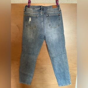 Judy Blue Medium Wash Skinny Jeans with Subtle Distress